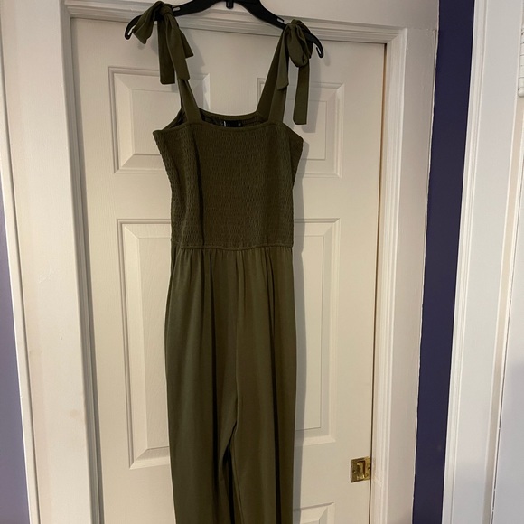 NWT Women's Jumpsuit Romper ZESICA - Picture 3 of 4